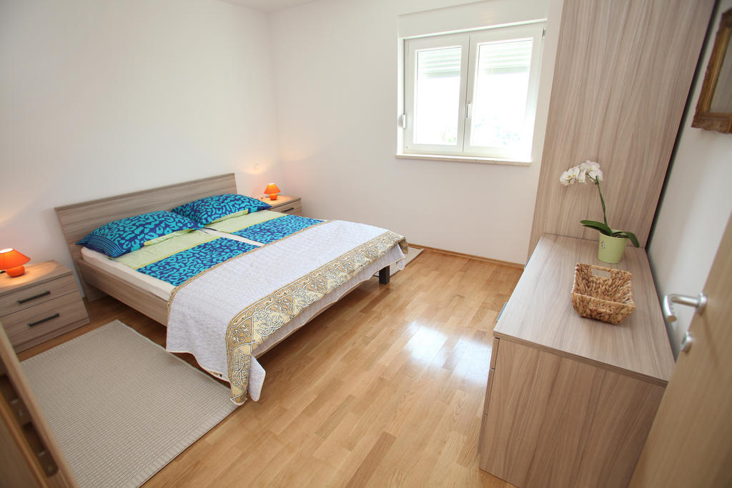 Villa Iris Apartments Seget Vranjica Εξωτερικό φωτογραφία
